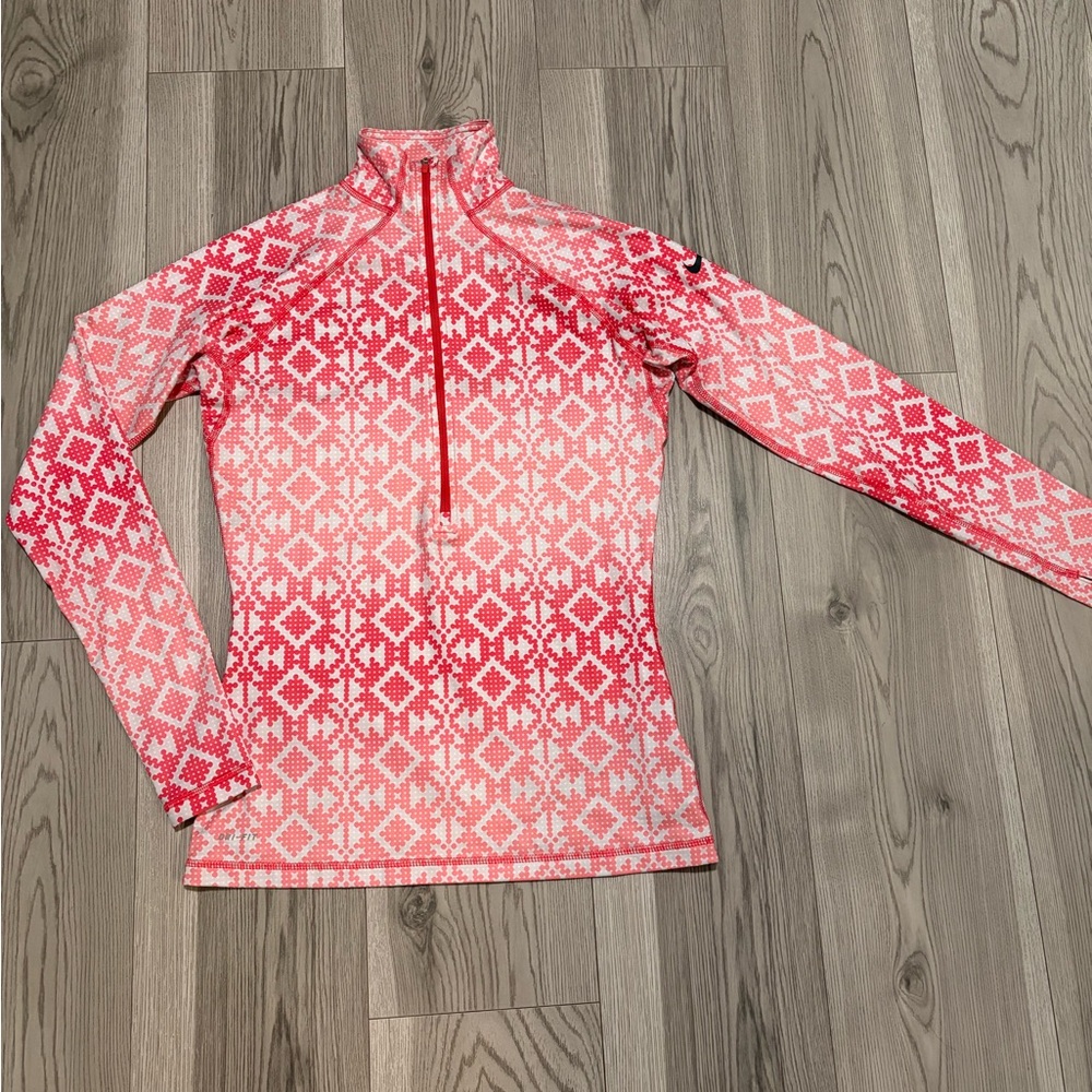 Nike Women’s 1/2 Zip Pullover Size Medium